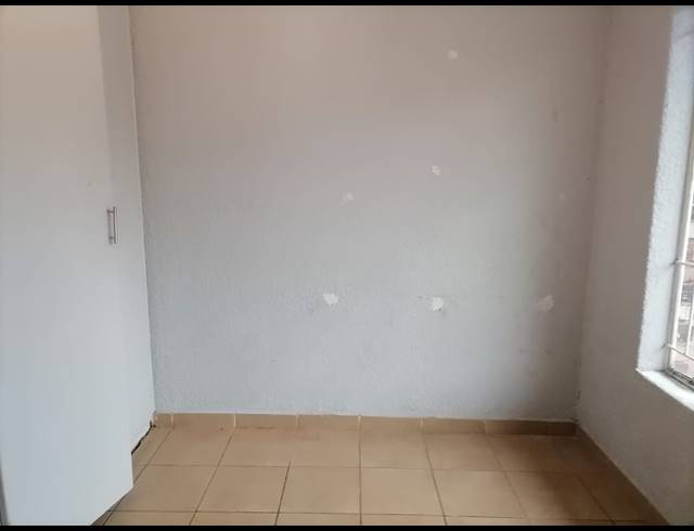 4 BEDROOM HOUSE FOR SALE IN GEELHOUTPARK